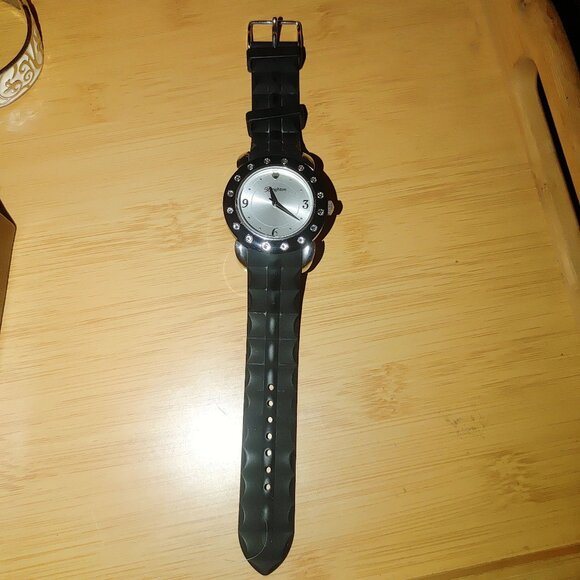 Brighton Watch Hong Kong Womens Quartz Black Silicone Strap Crystal Accents